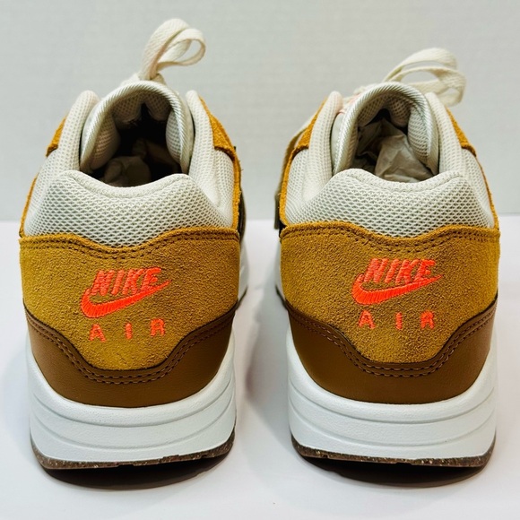 Nike Air Max 1 Essential Sneakers British Tan Light Bone Color Size US-11 NEW! - Picture 8 of 16
